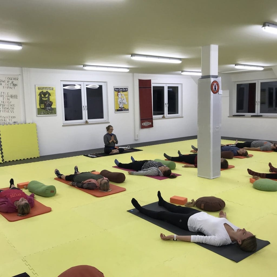 Yoga und Selbstverteidigung als Bewegungstherapie