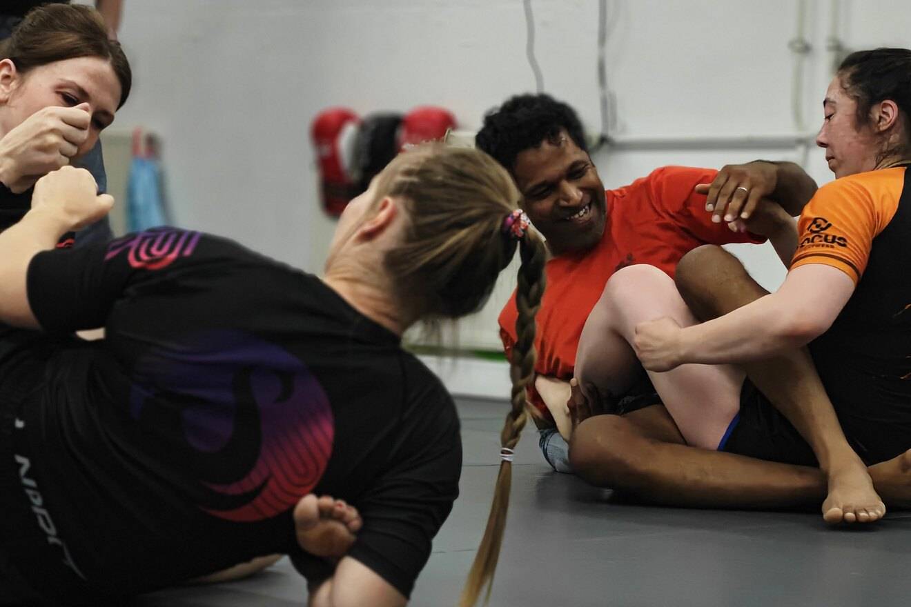 Mitglieder beim gemeinsamen Brazilian-Jiu-Jitsu-Training bei Team Laurien & Alex